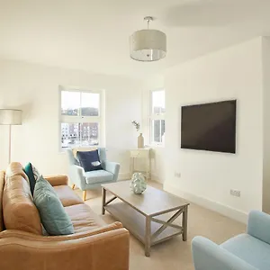 Host & - Osborne House Holiday home