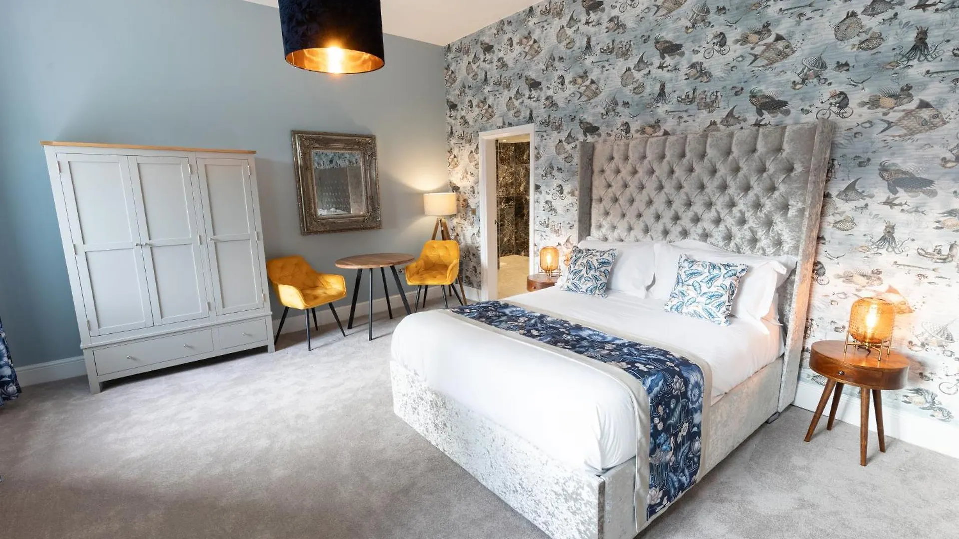 The Resolution Hotel Whitby